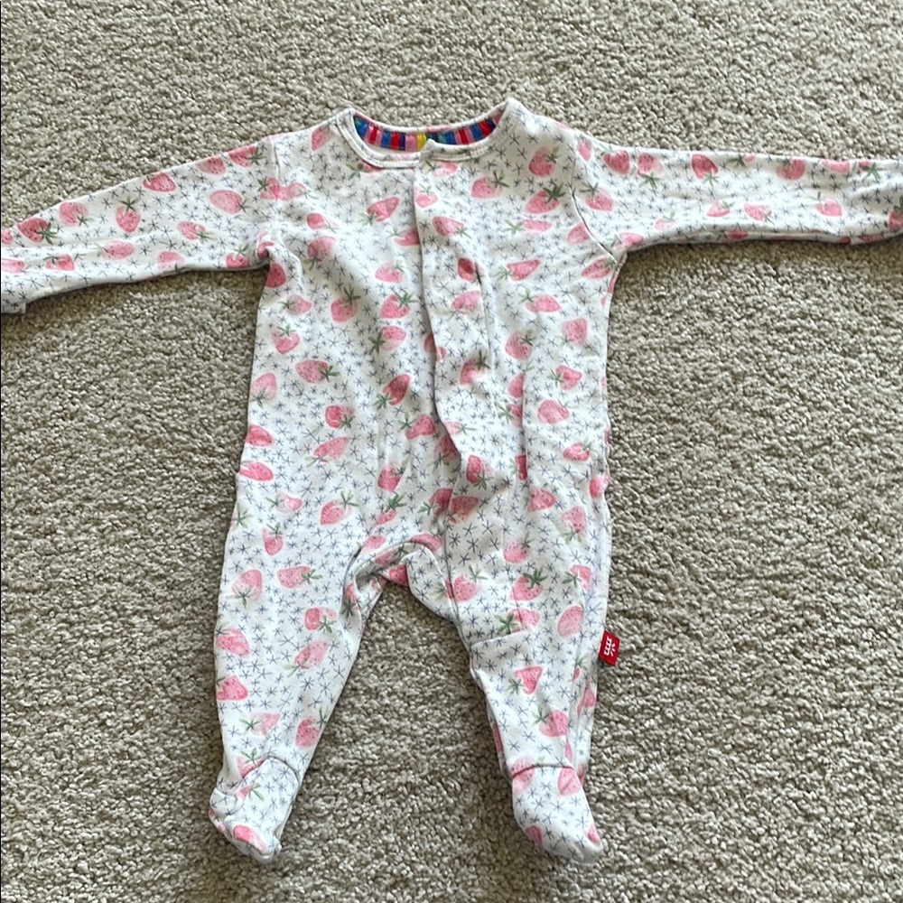 Magnet Me Infant Sleeper